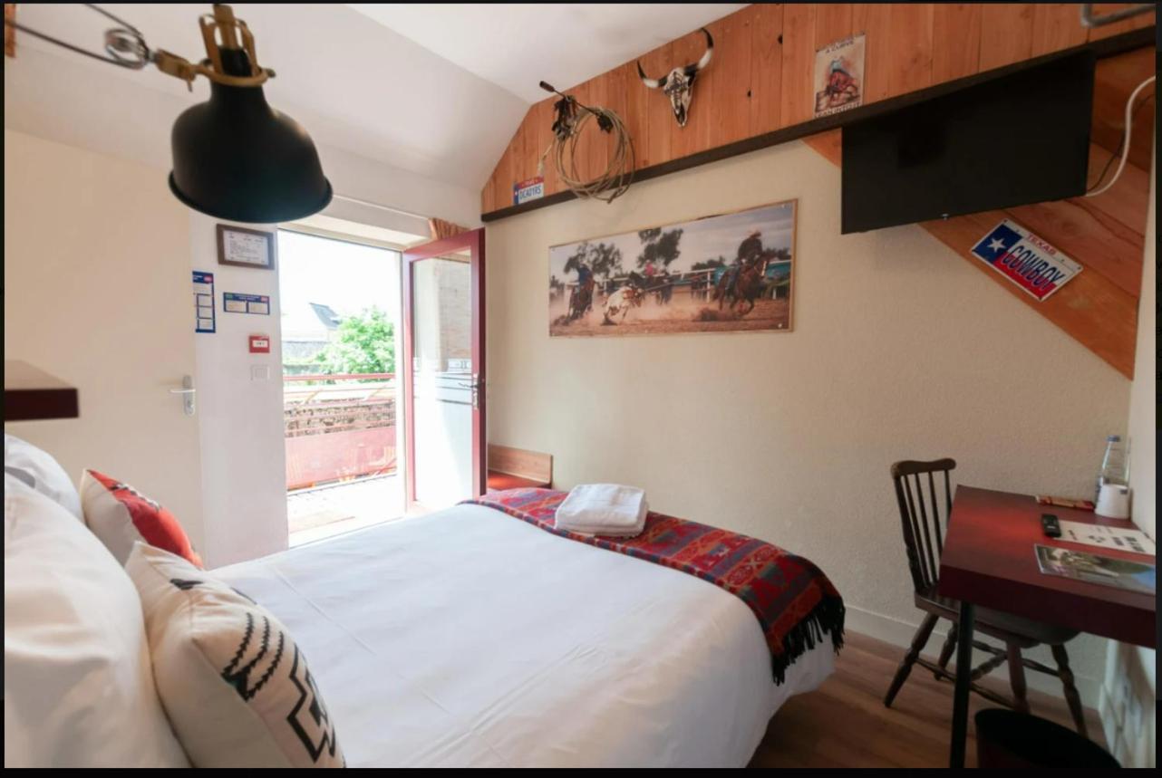 Hotel Le Ranch Brûlon Exteriér fotografie